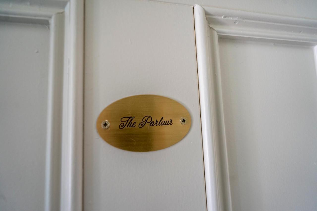 דירות יורק The Parlour At Dukes Townhouse מראה חיצוני תמונה